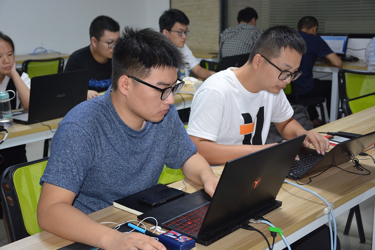 南通Web前端培訓 常用HTML5網頁制作軟件與設計制作實踐